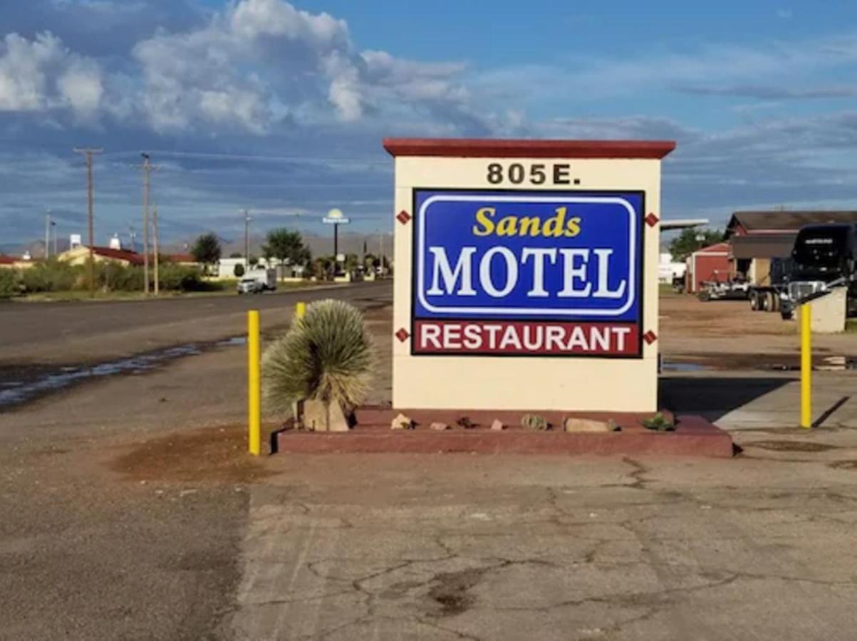 Sands Motel Ван-Хорн Экстерьер фото